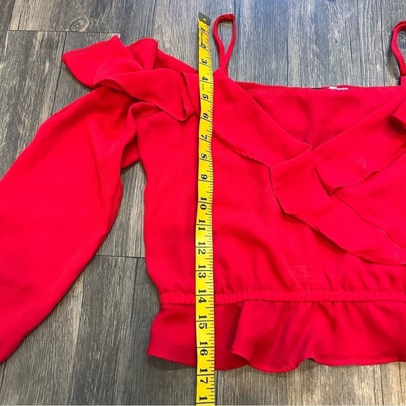 Women’s H&M divided Red ruffle cold shoulders Crop Top Size 4 - Picture 10 of 12